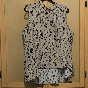 SHEIN Beige and Black Sleeveless Blouse